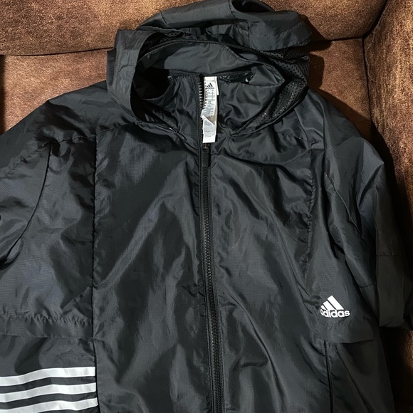 Women’s size medium windbreaker!! - Picture 3 of 4